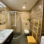 Apartment Charming Centre With Free Parking And Spacious Balcony