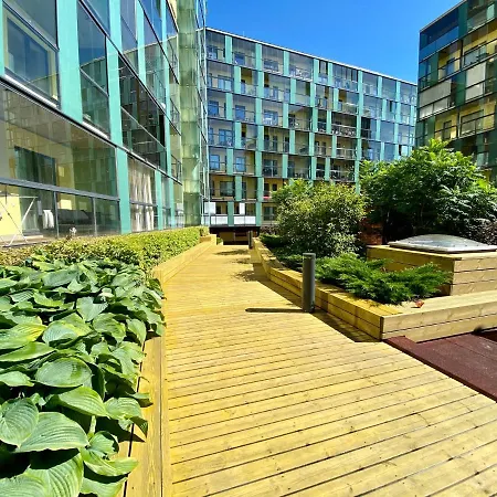 Charming Centre With Free Parking And Spacious Balcony טאלין