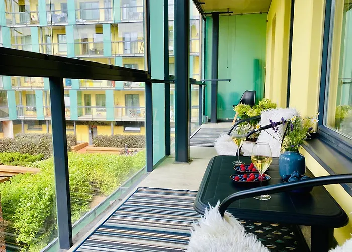 公寓 Charming Centre With Free Parking And Spacious Balcony *