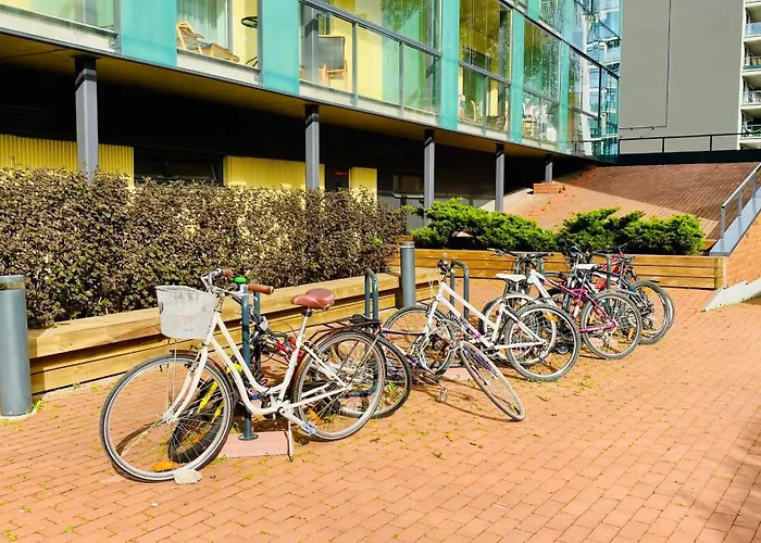 Charming Centre With Free Parking And Spacious Balcony 公寓