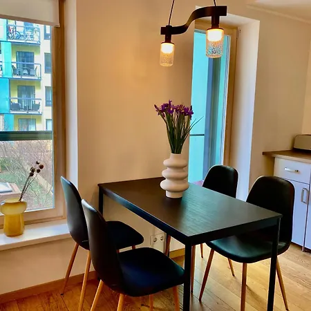 Charming Centre With Free Parking And Spacious Balcony Tallinn